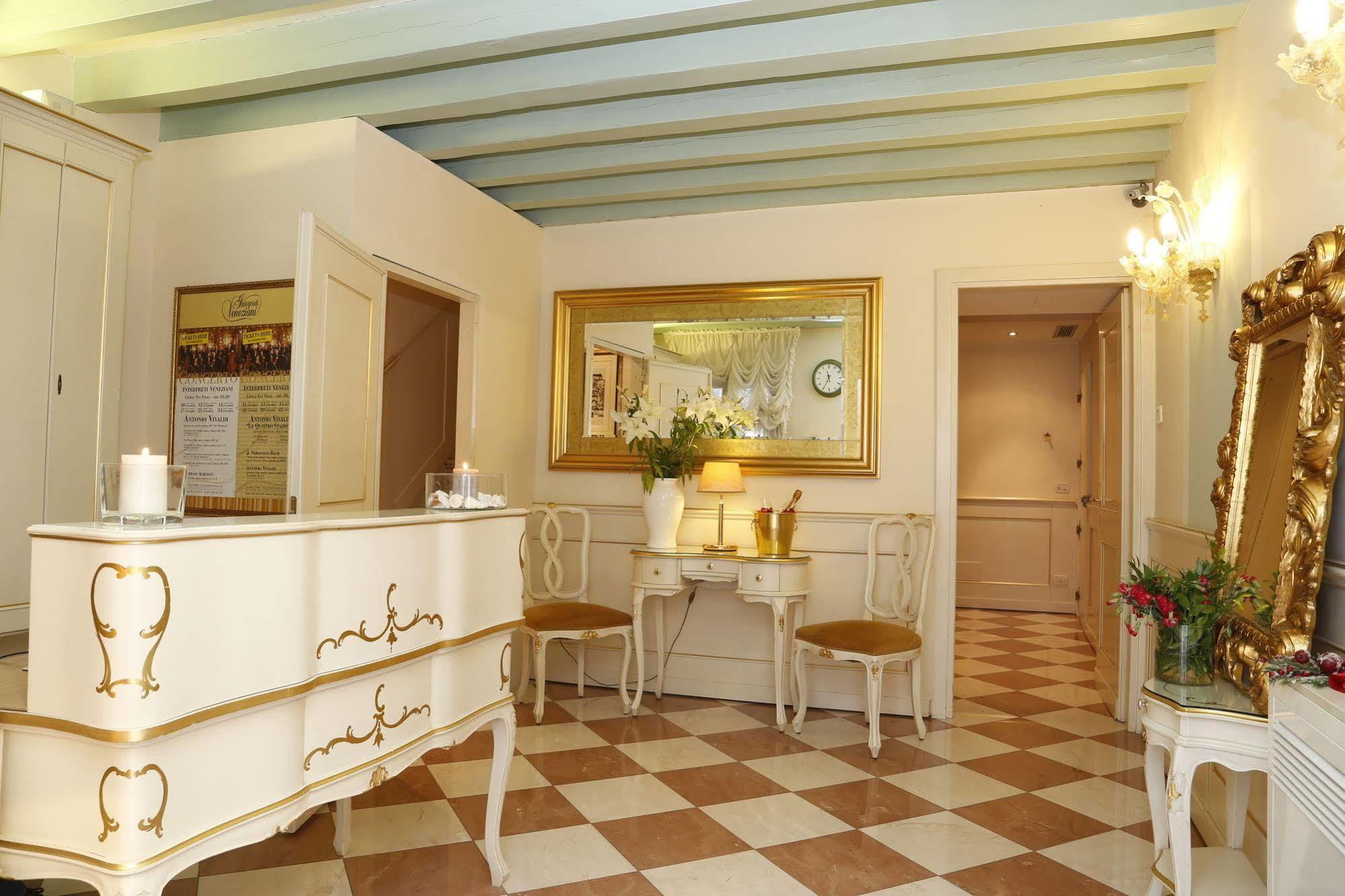 Casa Dei Cavalieri * Venezia