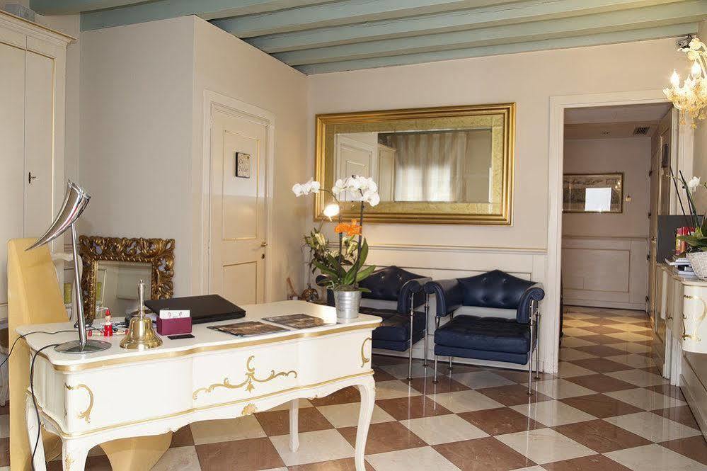 Casa Dei Cavalieri * Venezia